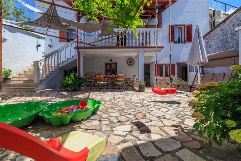 House Bozica with sauna and pool