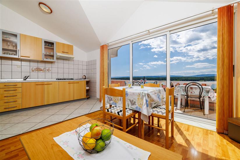 Apartment A2, for 6 persons