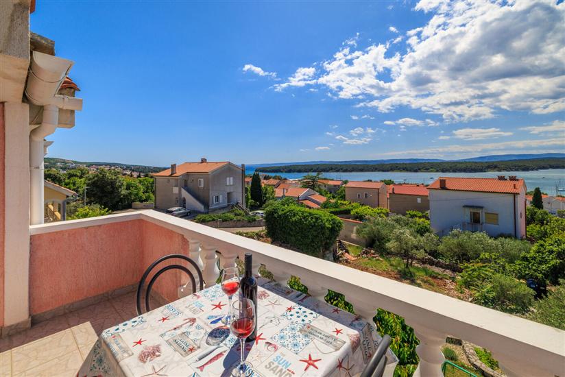 Apartment A2, for 6 persons