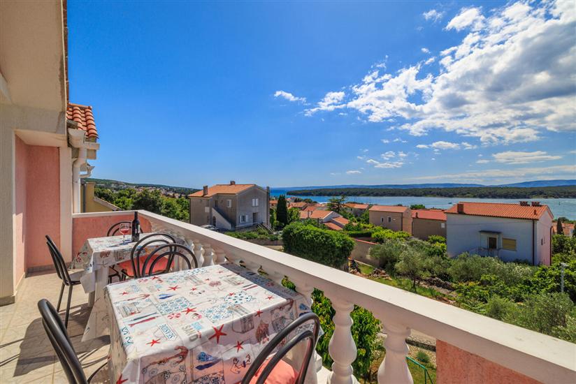 Apartment A2, for 6 persons