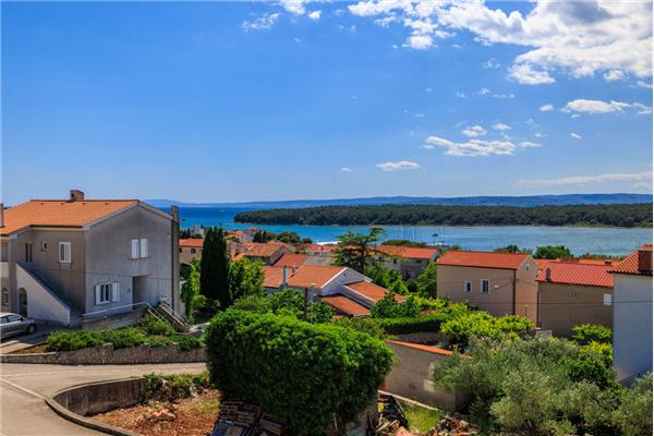 Apartment A2, for 6 persons