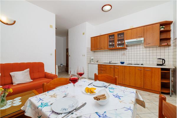 Apartment A4, for 6 persons