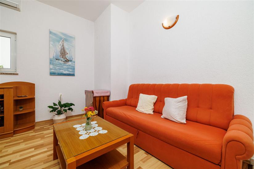 Apartment A4, for 6 persons