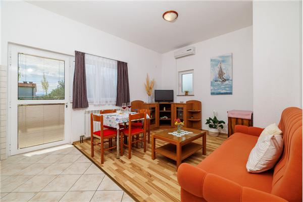 Apartment A4, for 6 persons