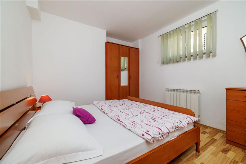 Apartment A4, for 6 persons