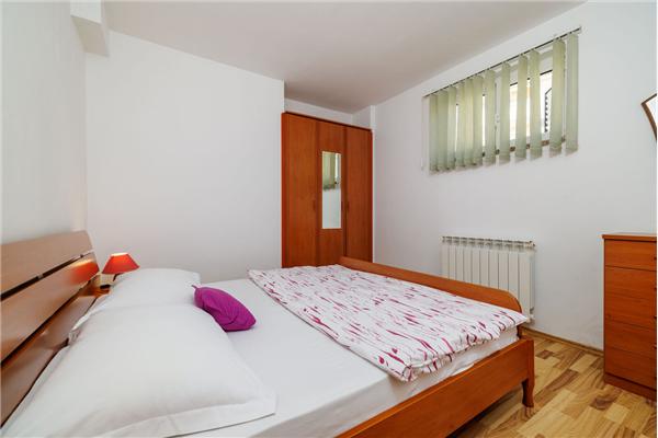 Apartment A4, for 6 persons