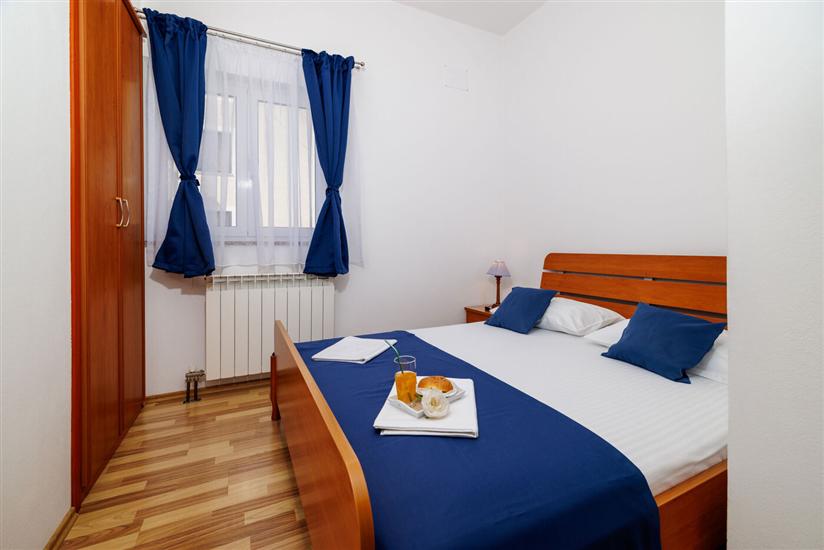 Apartment A4, for 6 persons