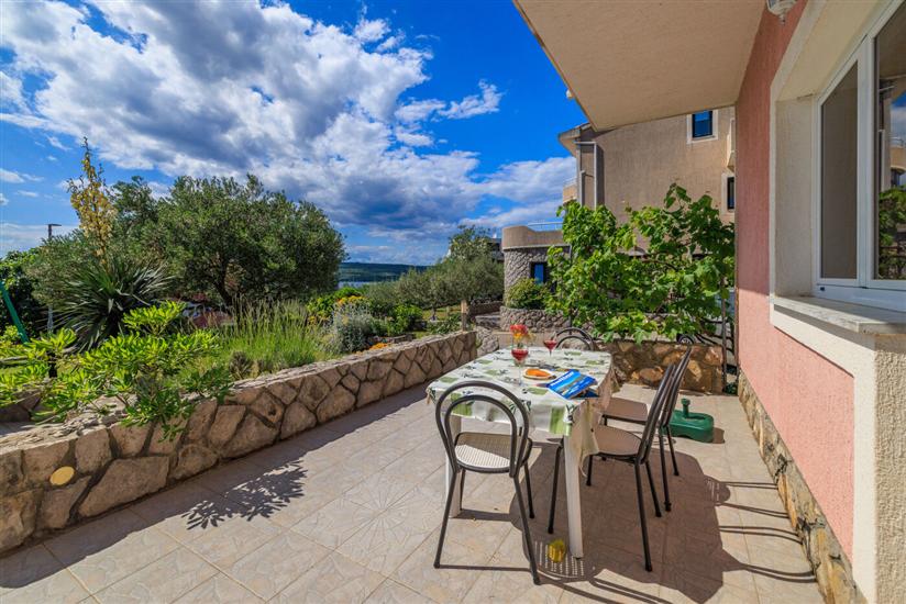 Apartment A4, for 6 persons