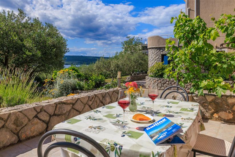 Apartment A4, for 6 persons