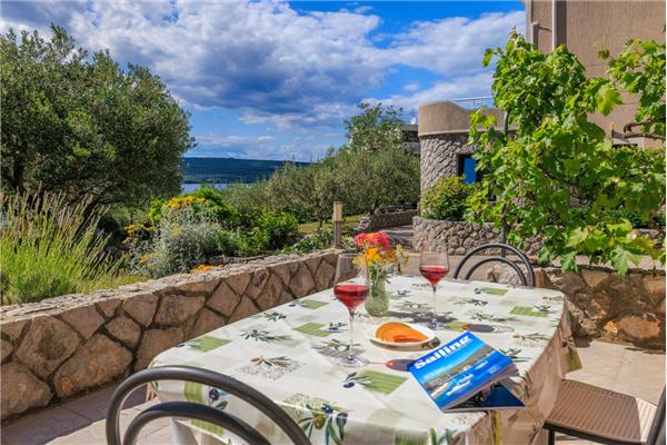 Apartment A4, for 6 persons