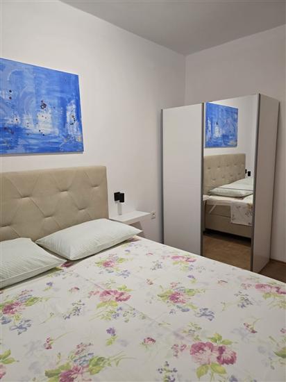 Apartment A4, for 3 persons