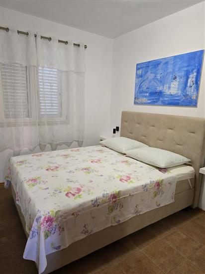 Apartment A4, for 3 persons