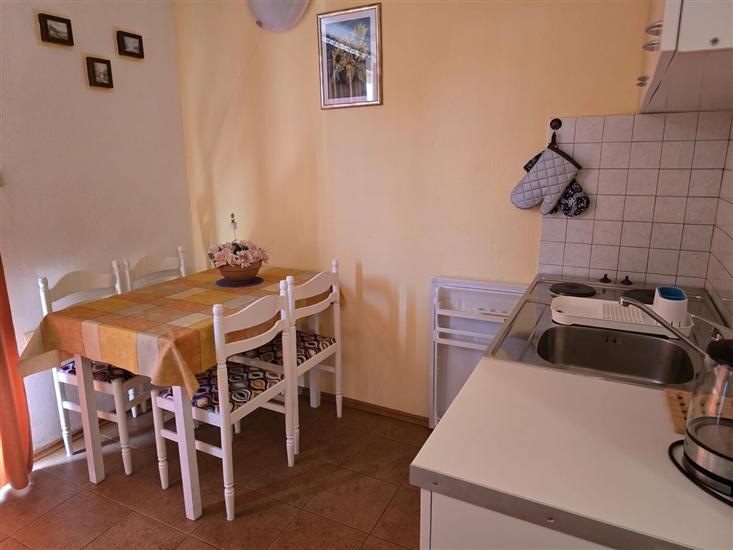 Apartment A6, for 3 persons