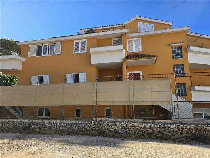 Apartments Sunflower by the sea