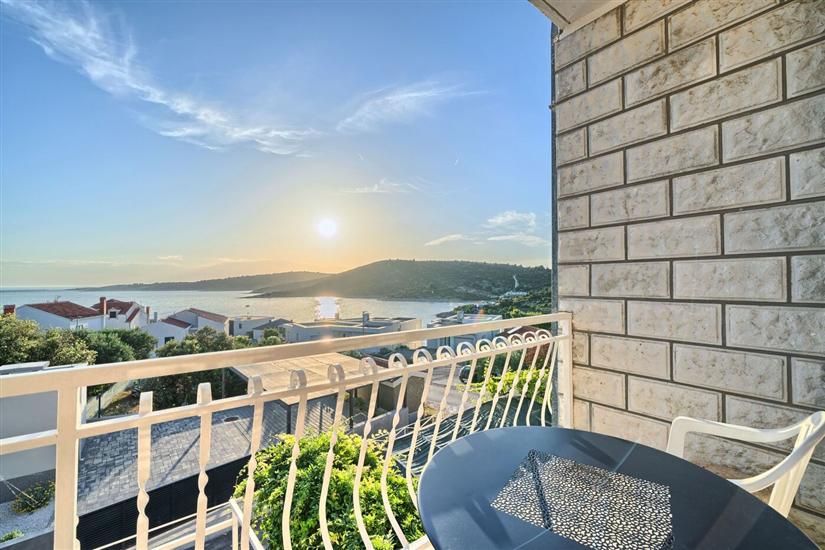 Apartment A1, for 6 persons