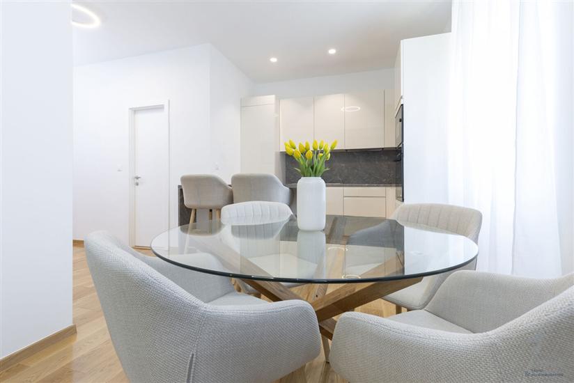 Apartment A1, for 5 persons