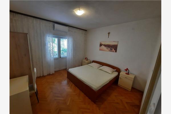 Apartment A1, for 8 persons