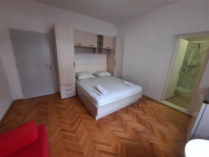 Apartment A1, for 8 persons