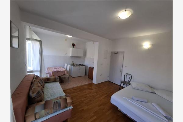 Apartment A4, for 3 persons