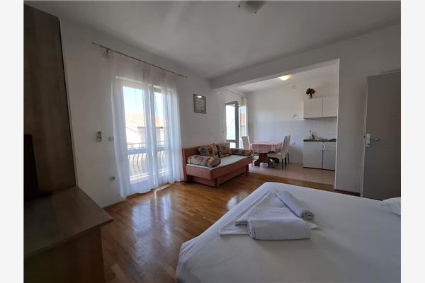 Apartment A4, for 3 persons