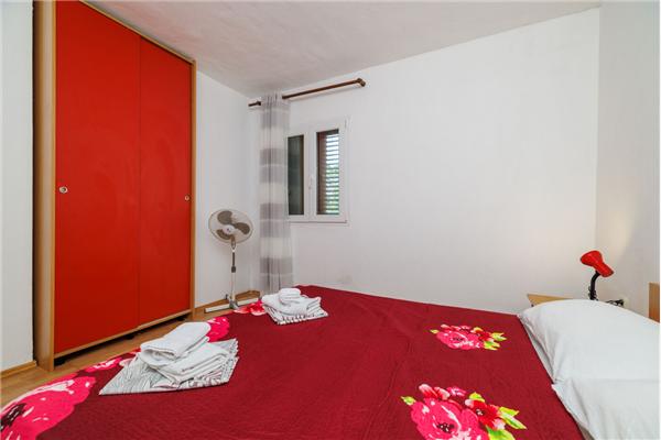 Apartment A5, for 4 persons