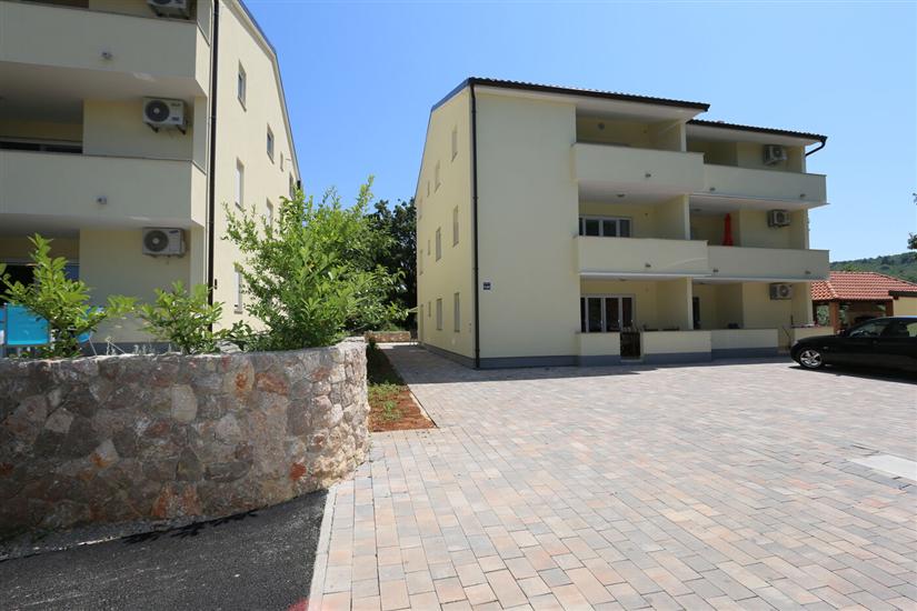 Apartments Saramandic