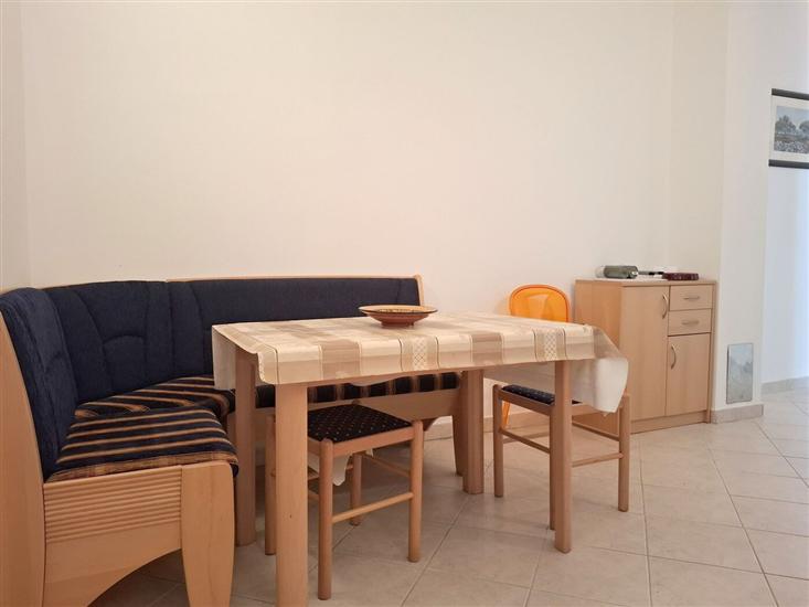 Apartments and Rooms Toni