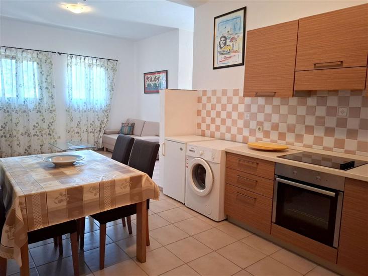 Apartment A2, for 3 persons