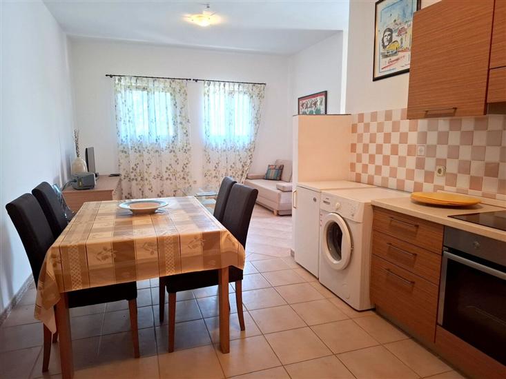 Apartment A2, for 3 persons