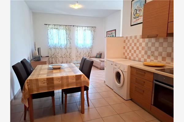 Apartment A2, for 3 persons