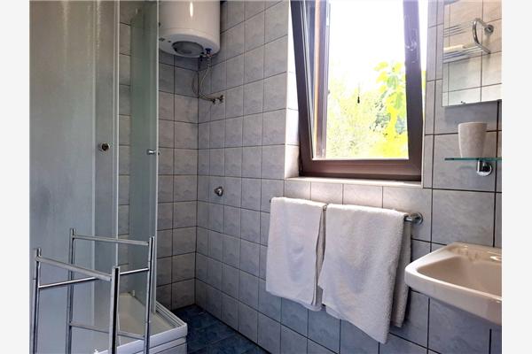 Room S1, for 2 persons