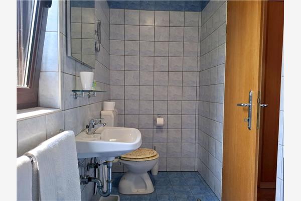 Room S1, for 2 persons