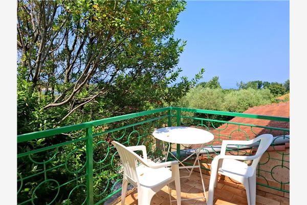 Room S1, for 2 persons