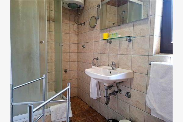 Room S2, for 2 persons