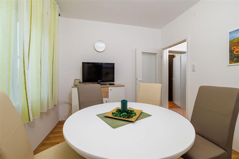Apartment A1, for 6 persons