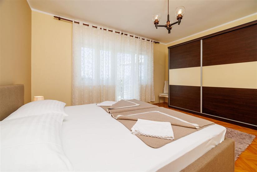 Apartment A1, for 6 persons