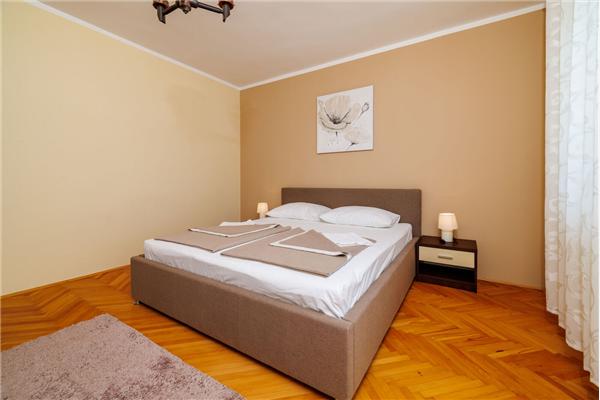 Apartment A1, for 6 persons