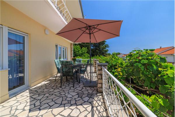 Apartment A1, for 6 persons