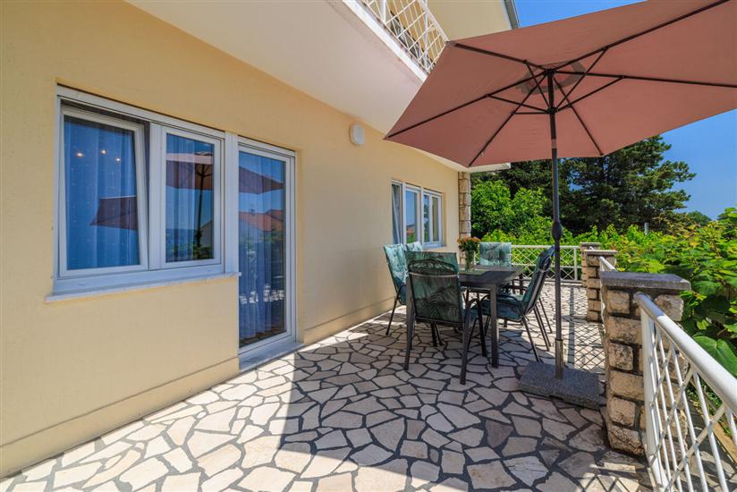 Apartment A1, for 6 persons