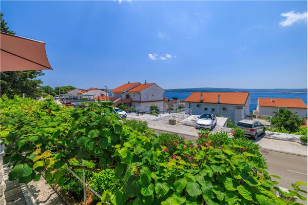 Apartment A1, for 6 persons