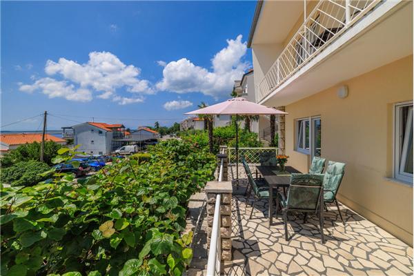 Apartment A1, for 6 persons