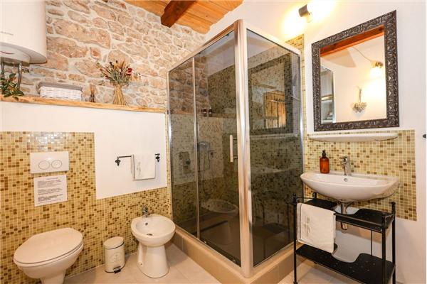 House K1, for 8 persons