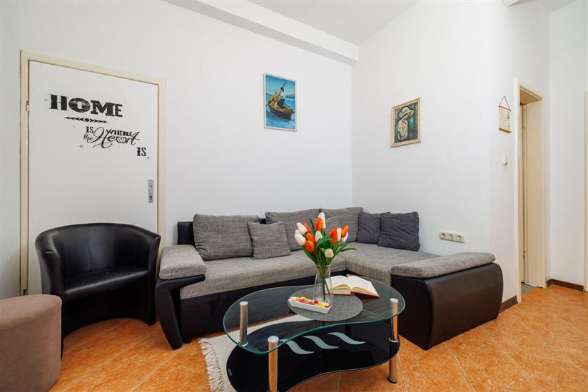 Apartment A2, for 3 persons