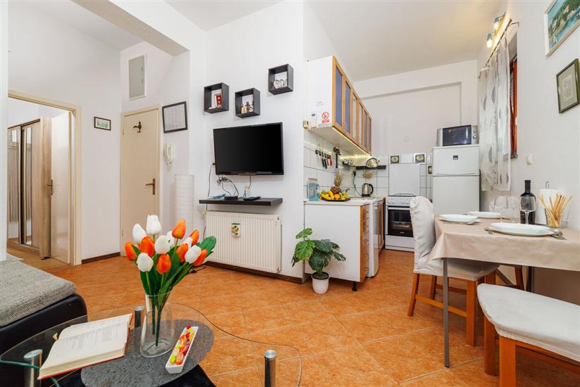 Apartment A2, for 3 persons