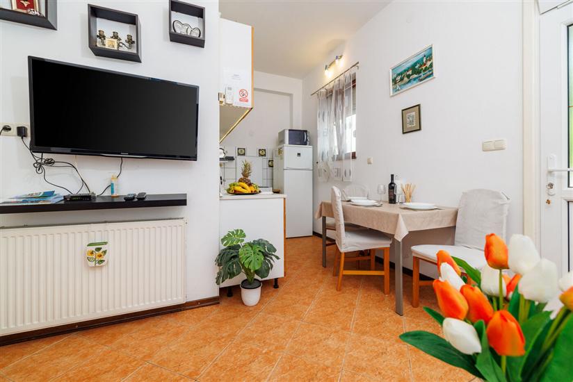 Apartment A2, for 3 persons