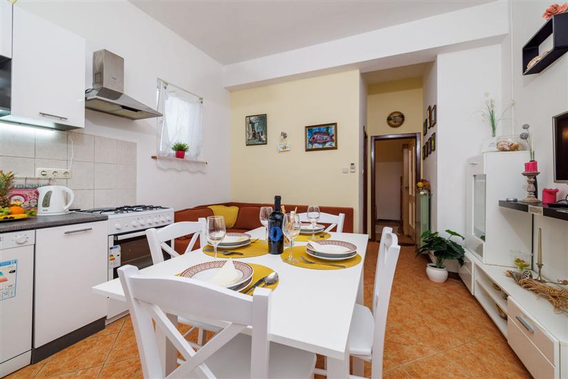 Apartment A1, for 3 persons