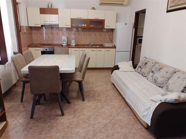 Apartment A2, for 6 persons