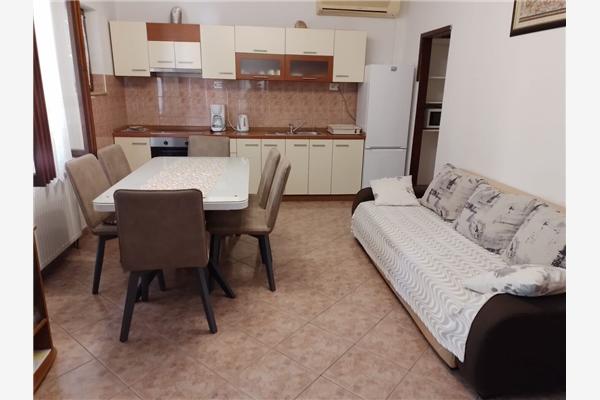Apartment A2, for 6 persons