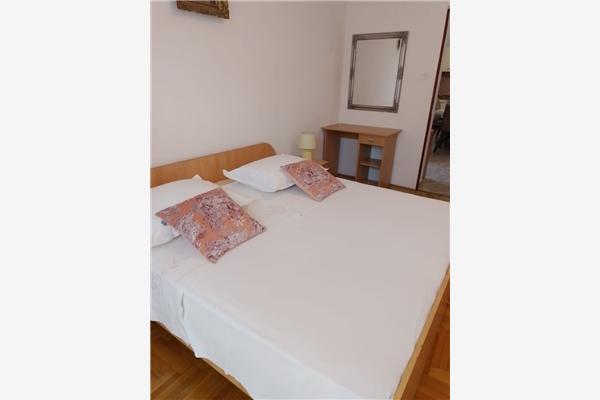 Apartment A2, for 6 persons