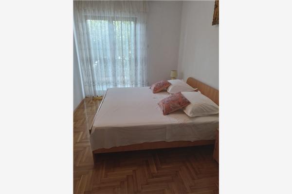 Apartment A2, for 6 persons